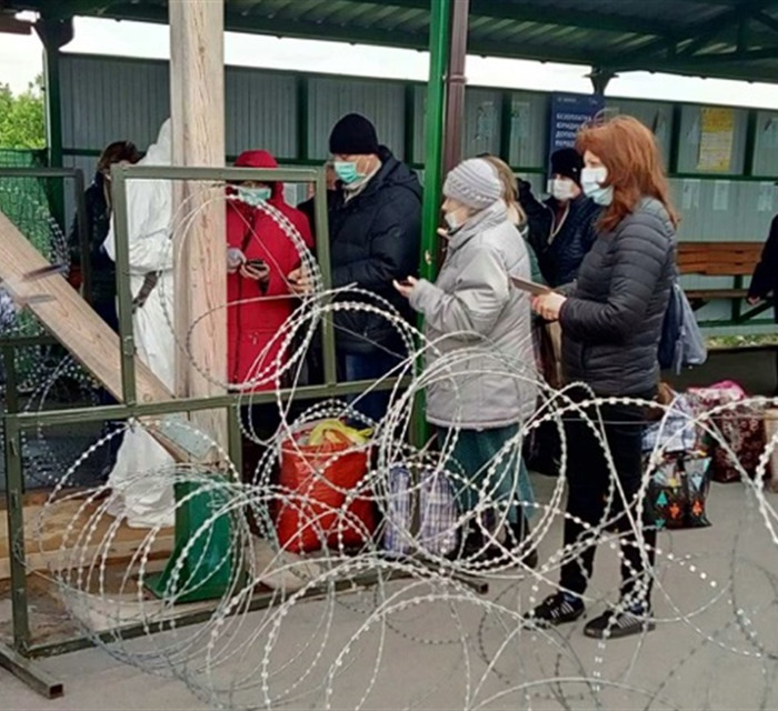 Діалог крізь лінію розмежування на Сході: хто і як може його налагодити. Та про що говорити