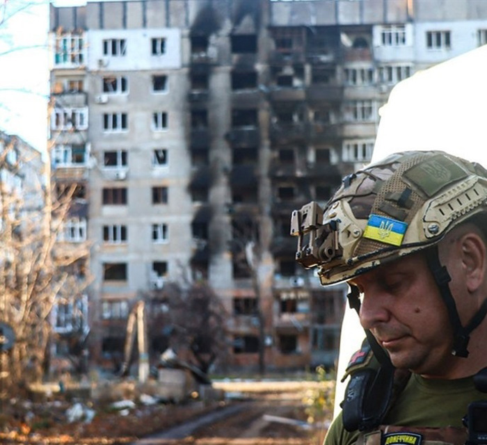 "Білі янголи" щодня вивозять людей з Авдіївки. Дехто з них готовий повертатися навіть після поранень
