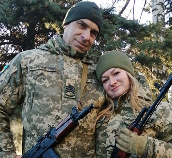 Підприємці, а нині — військовослужбовці. Подружжя з Покровська збирає на автівку для своєї бригади
