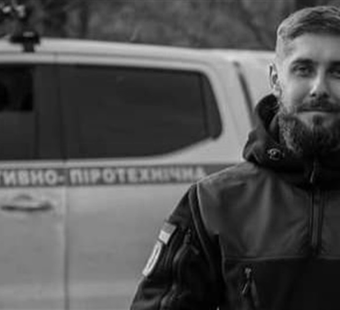 Сапер Влад Курілов загинув, розміновуючи Святогірськ. Він любив музику і свого собаку Ареса