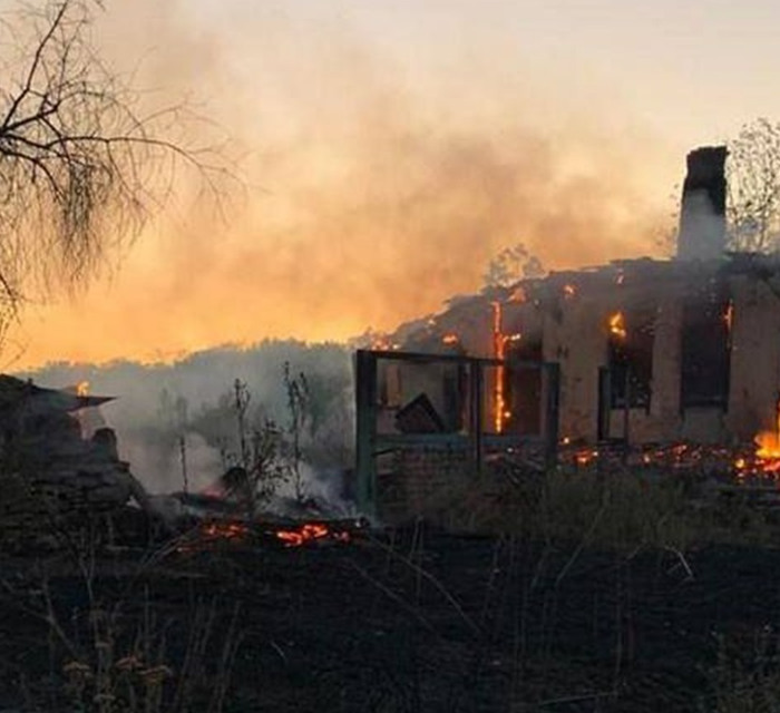 Пожары на линии разграничения на Донбассе: что известно о разрушениях и жертвах