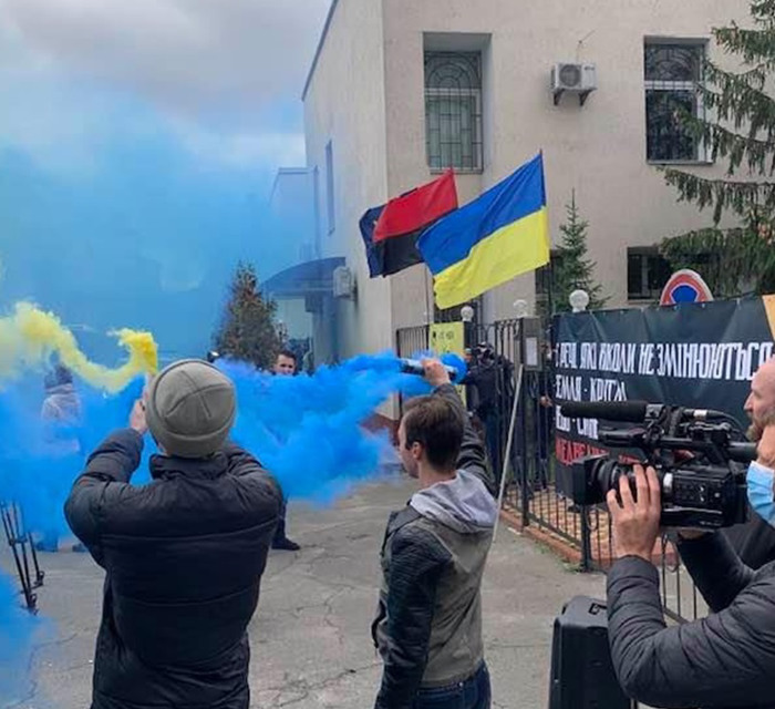 Ефект Стрейзанд: як вихідці з Донеччини протестують проти заборони книги «Справа Василя Стуса»