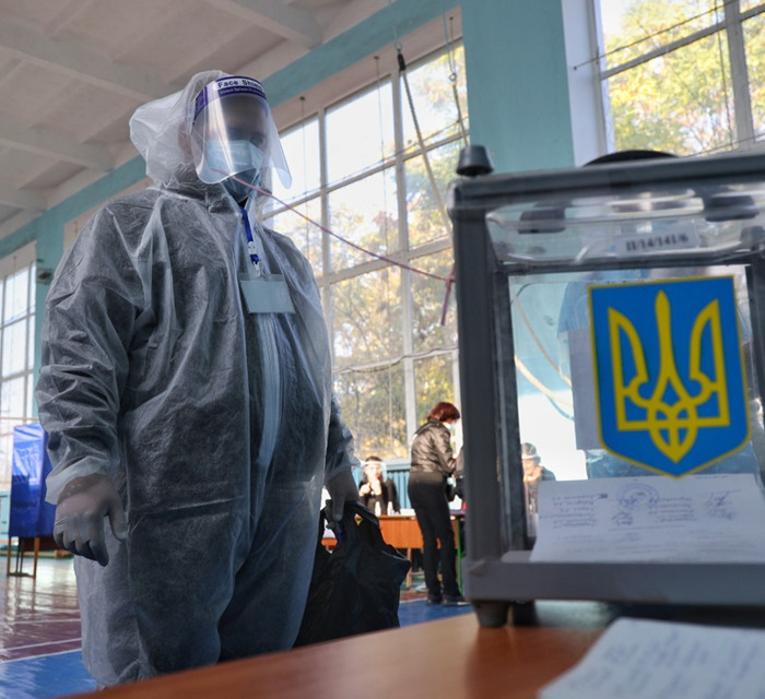 Местные выборы 2020: онлайн-трансляция, как голосуют за мэров и депутатов на Донбассе