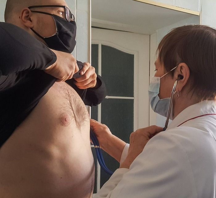«Одночасно і пацієнт, і лікар». Медики Луганщини розповідають про складну ситуацію з COVID-19