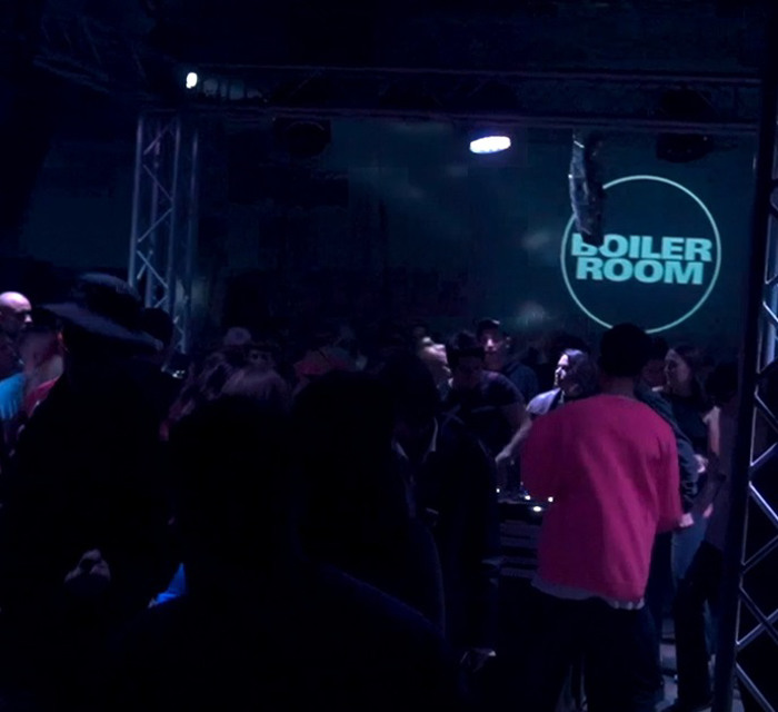 Смотрите, как прошла рейв-вечеринка Boiler Room в Славянске. Передаем атмосферу за 5 минут