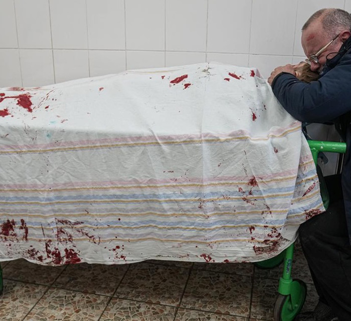 Мариуполь в жесткой блокаде под обстрелами нон-стоп. Спасите город от преступлений армии РФ