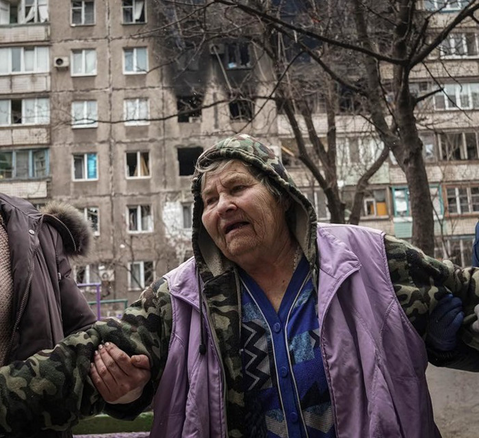 Це катастрофа. Нові світлини з Маріуполя, в яких все горе міста в блокаді