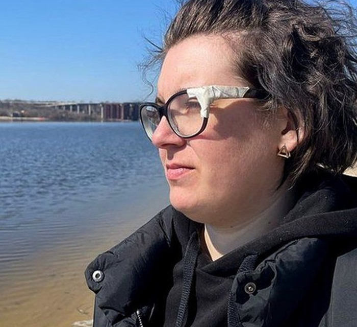 Марія Родіонова була в Драмтеатрі Маріуполя, коли Росія скинула на нього бомбу. Їй вдалося вижити
