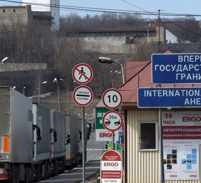 Як вивезені в Росію українці вибираються до інших країн. Пункти пропуску, маршрути та контакти