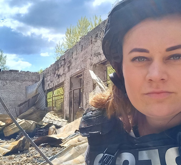 Попала под обстрел — и осталась жива. Журналистка Анастасия Волкова показывает Луганщину в огне