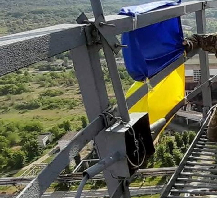 Вражеские ДРГ на дороге к Лисичанску и жертвы в Кременной. Что происходит в Луганской области?