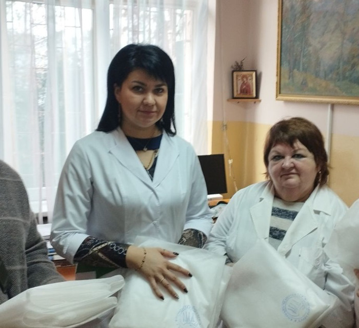 Шиємо унікальні простирадла для військових шпиталів. Підтримайте сєвєродончанку Любов Павленко