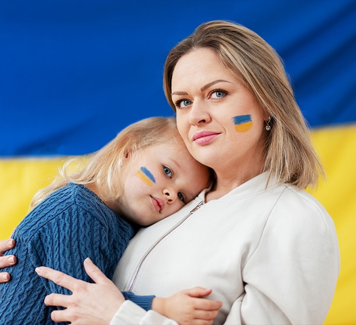 З якими проблемами стикаються жінки-переселенки від початку повномасштабної війни — коментар юристки