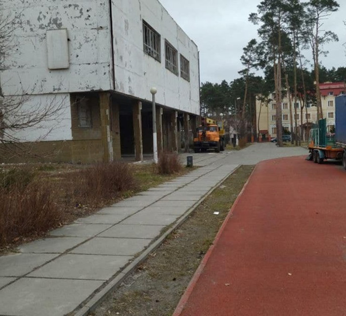 В Ірпені почалася відбудова ліцею №3, який найбільше постраждав під час бойових дій. Коли завершать