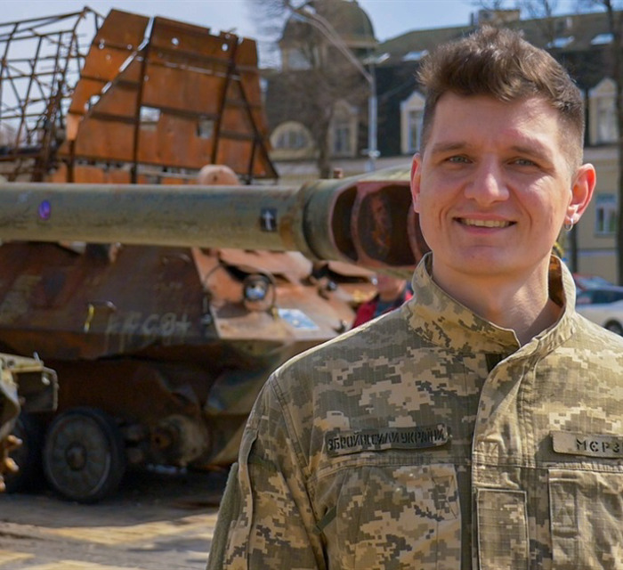 Марк Балаба з Луганщини чатує ворожі дрони в небі над Україною. До війни він був режисером монтажу