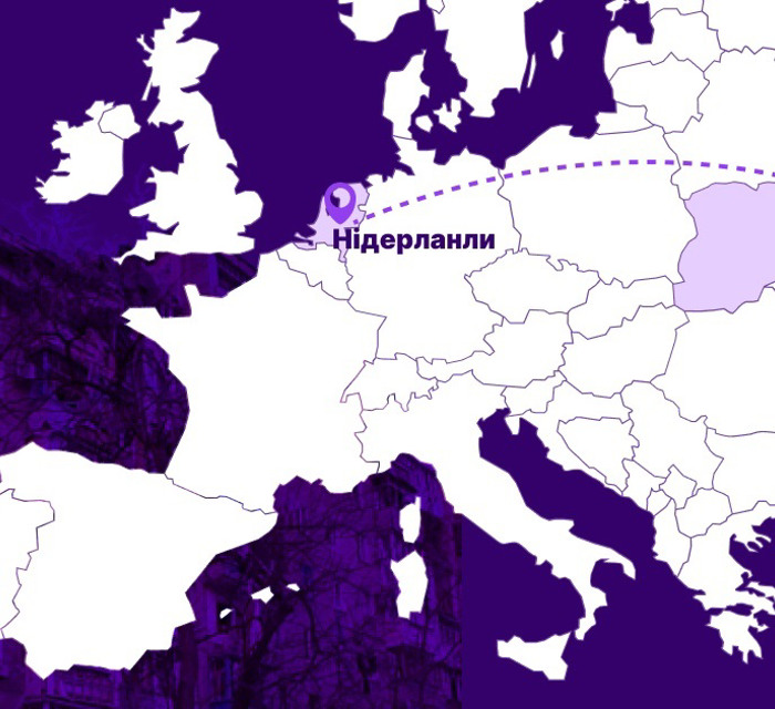 Росіяни скинули на наш будинок у Маріуполі авіабомбу о четвертій ранку. Нам пощастило вижити