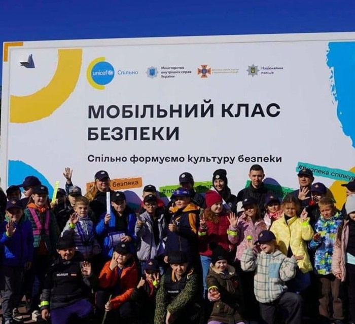 В Бучі, Ірпені та Гостомелі працюють мобільні класи безпеки: чим особливе таке навчання