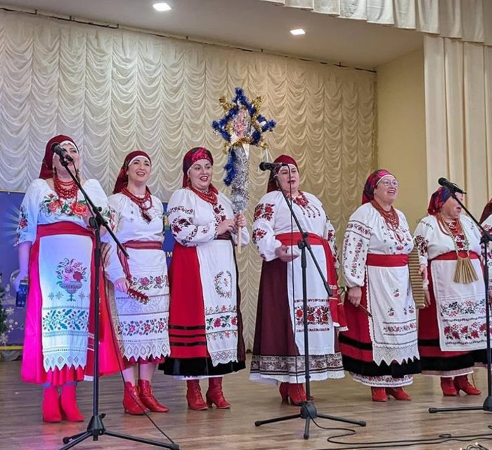 У Блиставиці відбувся фестиваль "Різдвяна гармонія", де зібрали 14 000 грн для бійців ППО