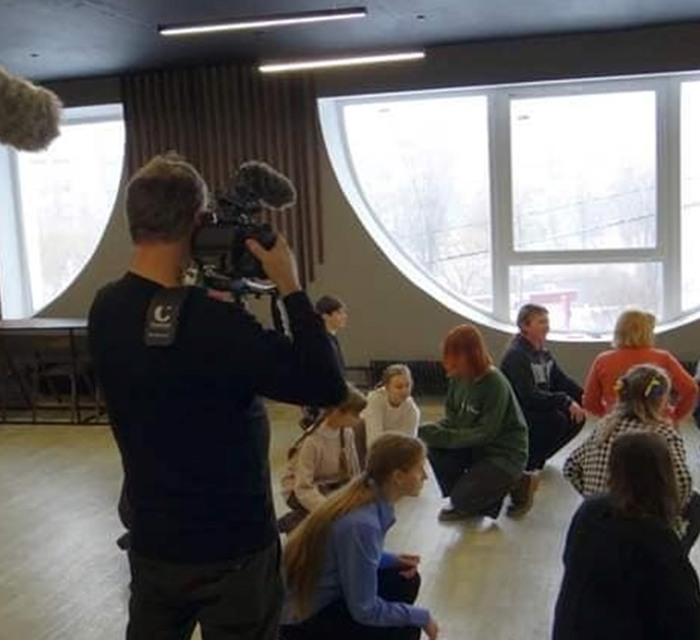 Покажуть в Європі та висунуть на «Оскар»: німецькі документалісти зняли фільм про дітей Бородянки