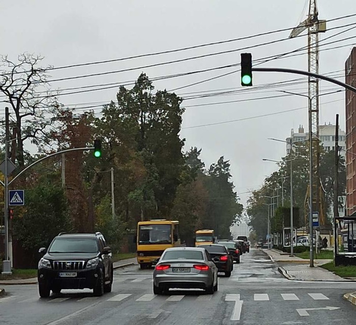 В Ірпені жаліються на водіїв, які швидко їздять: на яких вулицях спробують вирішити проблему