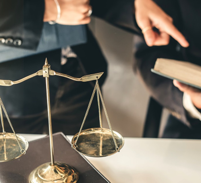 Консультація міграційного адвоката: ключ до отримання громадянства та виду на проживання в Україні
