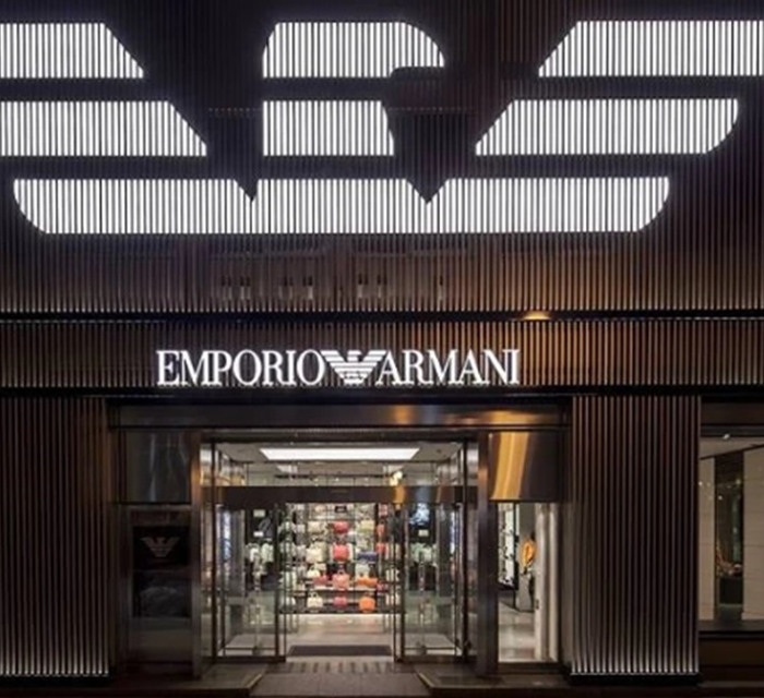 Ікони стилю в одязі Emporio Armani: як знаменитості та інфлюенсери носять бренд