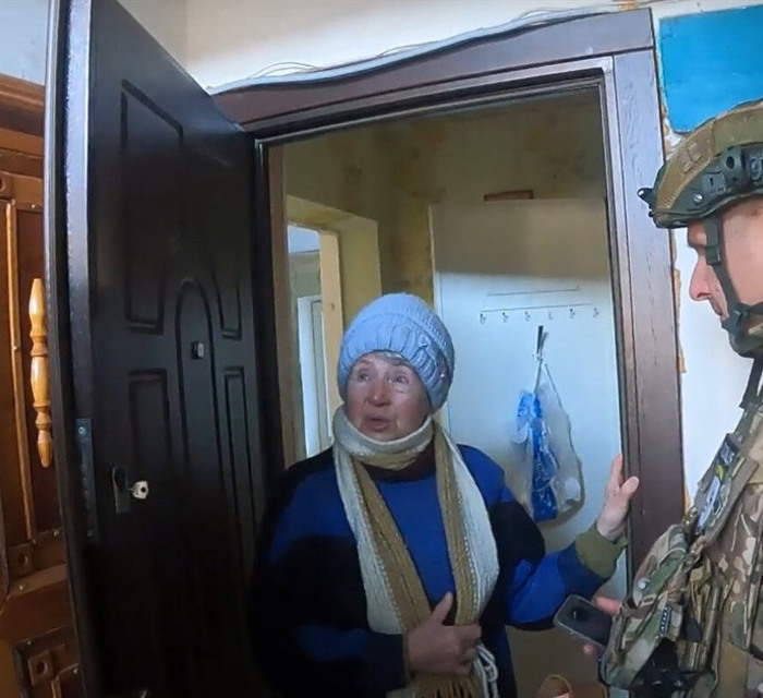 Леонтович би сказав, що Україна — одне ціле. Як з Покровська евакуювали 82-річну музикантку