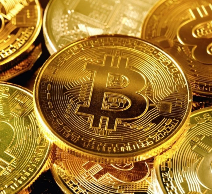 Як обміняти Bitcoin на українські гривні в електронному обміннику: інструкція для новачка