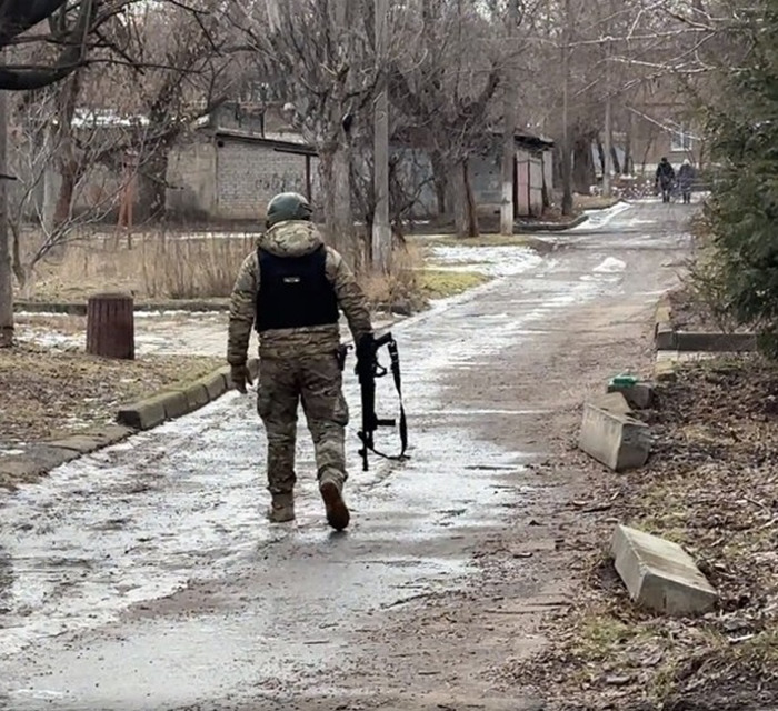 У Миколаївці запровадили довгу комендантську годину. У місті залишаються до 4000 людей