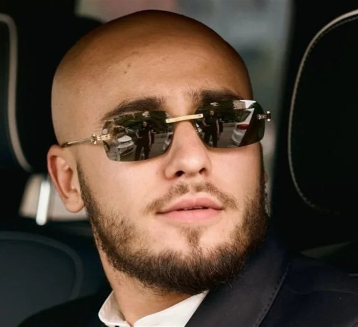 Продавав огірки в 16, заробляє мільйони в 27. Як Повєткін зробив себе сам і чого це йому коштувало
