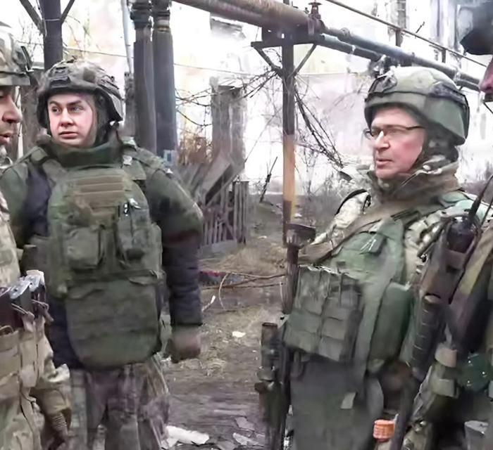 Пушилін гуляв розбитим Мирноградом. Ватажок "ДНР" заявив, що місто "чекало" окупантів