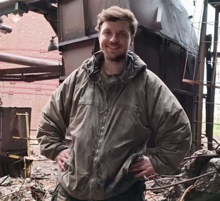"Добряк" полетів добровольцем боронити Маріуполь. Він 25 місяців у російському полоні і втрачає зір