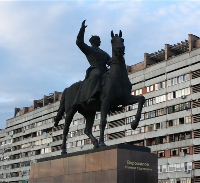 Хочу продать квартиру в Луганске. Это вообще возможно? Какие там трудности?