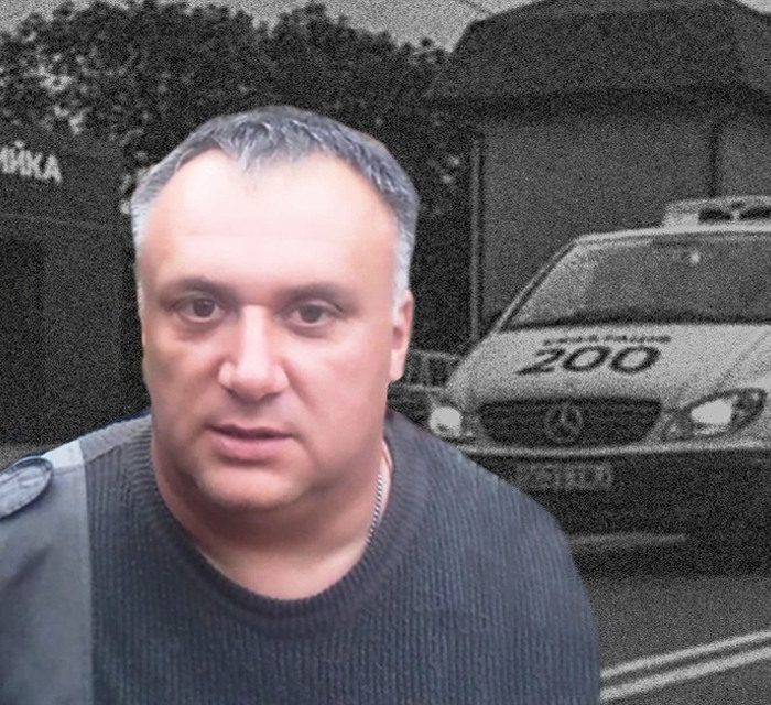 Щоразу складно стримувати сльози. Михайло Литвин евакуює полеглих героїв у рамках місії "На щиті"