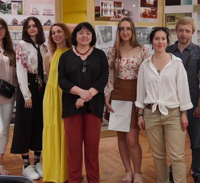 В Ірпені відкрили виставку безплатних ескізів для відбудови міста