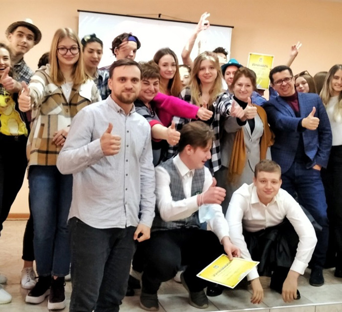 Один з найкращих в Україні. Маріупольський ліцей відновлює роботу у Пущі-Водиці