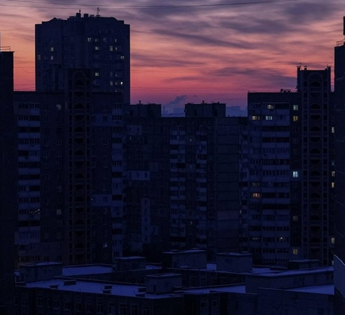 В Україні не скасовуватимуть комендантську годину, але можуть переглянути, не для всіх. Що відомо