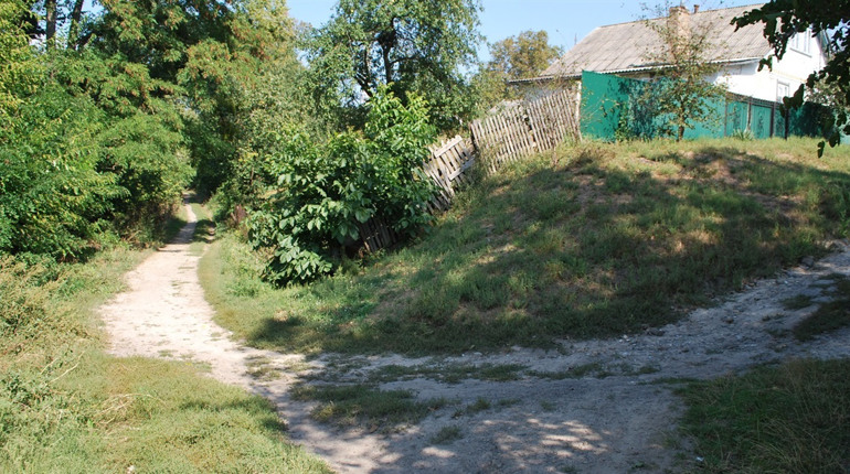 На золотоніській околиці з’явиться ще одна стежка-доріжка з твердим покриттям