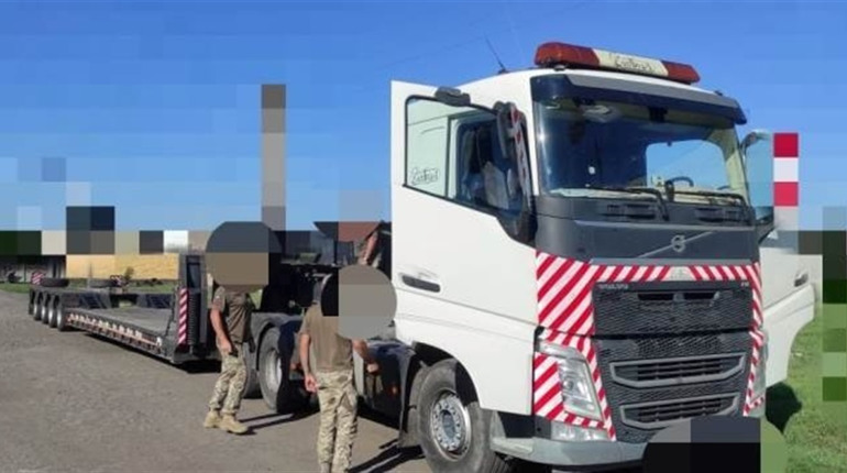 Працівники Обласного центру екстреної медичної допомоги передали захисникам техпідсилення