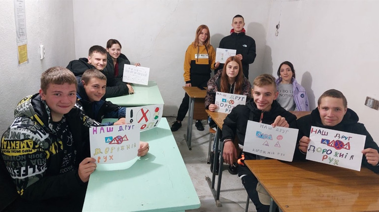 В Ладижинському ліцеї, що на Уманщині, почали навчати дітей за змішаною формою навчання