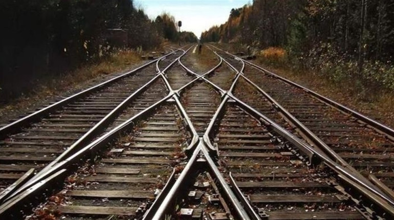 Під обстріл потрапили п'ять залізничних станцій у центрі та на заході України