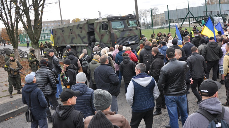 Силовики проти працівників "Юнайтед Табако": що відбувається на табачній фабриці