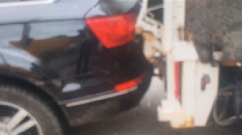 У Переяславі учень на навчальному DAF їхав заднім ходом і зачепив дорогий легковик: хроніка поліції