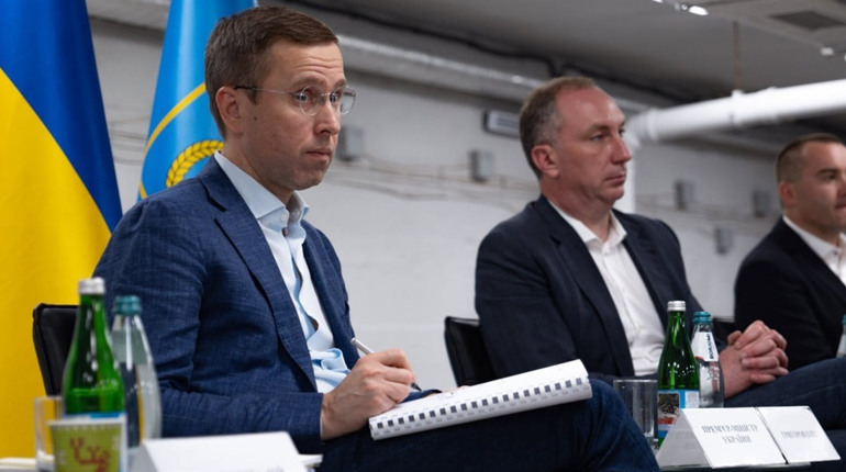 Перший регіональний візит – на прикордонну Сумщину: що обговорили Прем'єр-міністр і голови громад