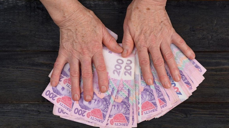 Уряд проводить індексацію пенсій в умовах війни: деталі та цифри