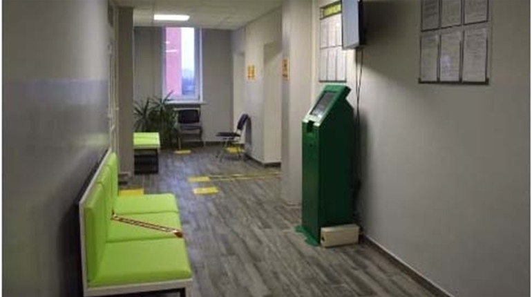 Нове обличчя сервісного центру: прозорі зали, вихід в інтернет та шрифт Брайля на стінах