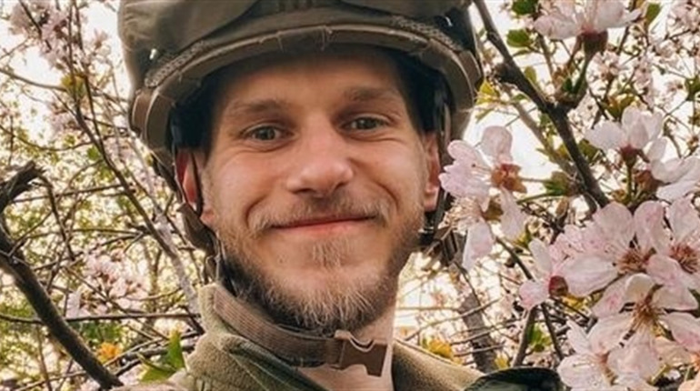 Відомого азовця-фотографа "Ореста", який родом з Житомирщини, звільнили з російського полону