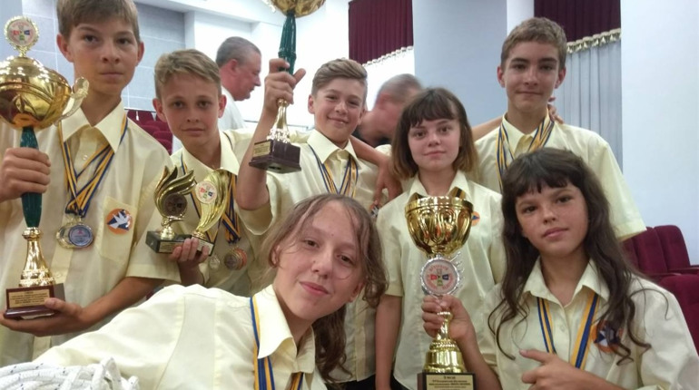 Юні рятувальники із Почаєва стали срібними призерами на всеукраїнських змаганнях 