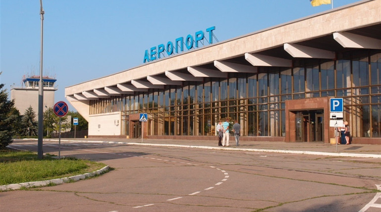 Херсонська обладміністрація перевірить аеропорт на дотримання закону про мову