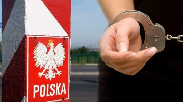 Екс-директорку банку з Вараша затримали на польсько-українському кордоні